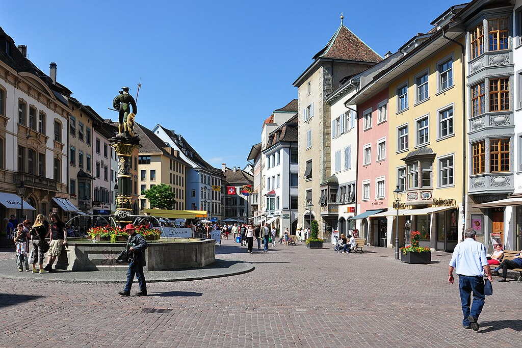 Fotografía de una calle en Schaffhausen en Suiza.