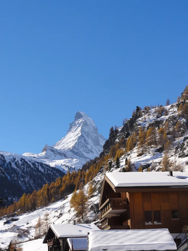Solicitar la nacionalidad Suiza. Vista del Cervino desde Zermatt.