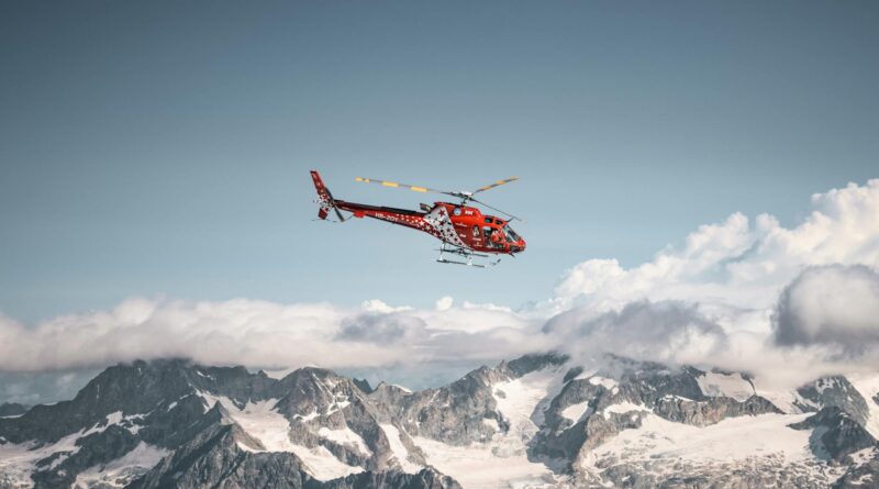 Rescate en helicóptero en los alpes suizos. Seguro médico complementario en Suiza.